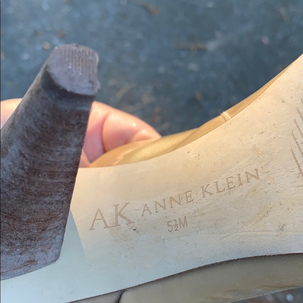 Shoes - Picture 3 of 3